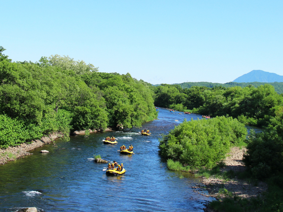 清流日本一の尻別川でラフティング
