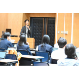 ファシリテーターを務める金井特任准教授