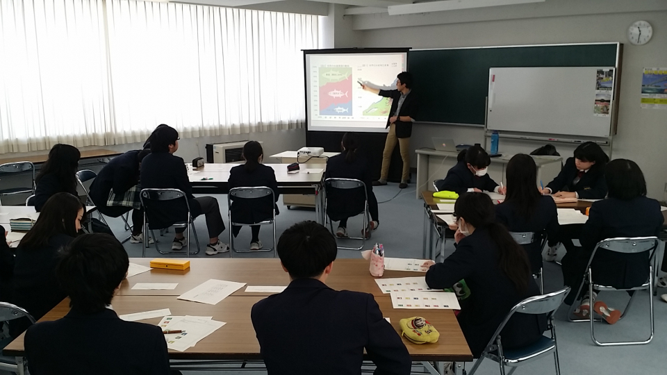 Lecture at Niseko High School